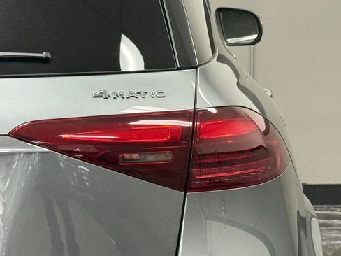 Certified 2025 Mercedes-Benz GLE 450e 4MATIC image 11