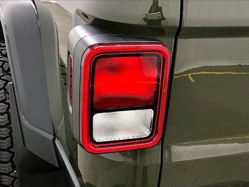 Used 2022 Jeep Gladiator Sport w/ Trailer Tow Package image 24