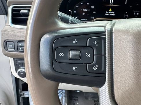Used 2023 GMC Yukon XL Denali AWD/4WD image 29