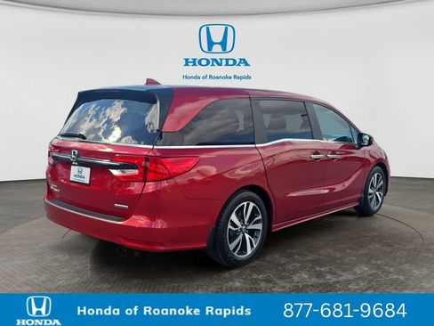 Used 2023 Honda Odyssey Touring image 5