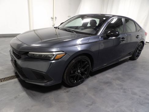 Used 2022 Honda Civic Sport image 3