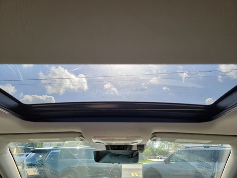 Used 2022 Toyota RAV4 Limited AWD/4WD image 20