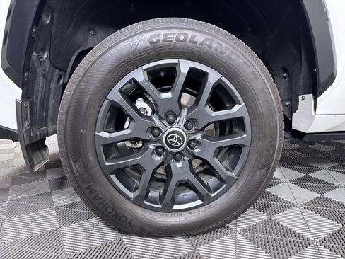 Used 2024 Toyota Sequoia Platinum image 18