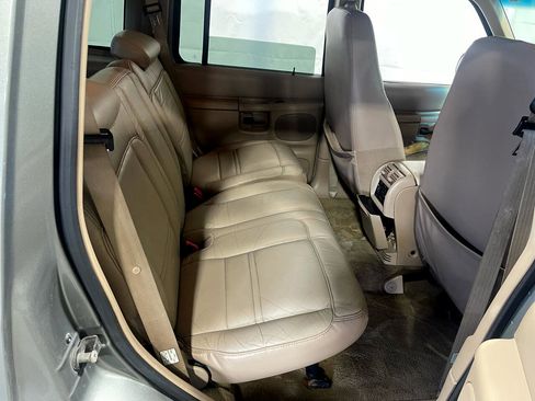 Used 2000 Ford Explorer Eddie Bauer image 15