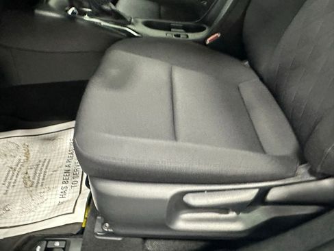 Used 2025 Toyota Corolla LE FWD image 12