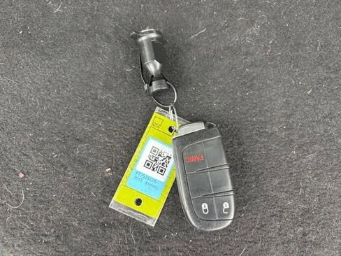 Used 2015 Dodge Journey Crossroad w/ Flexible Seating Group image 22