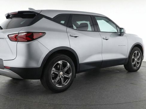 Used 2025 Chevrolet Blazer LT image 7