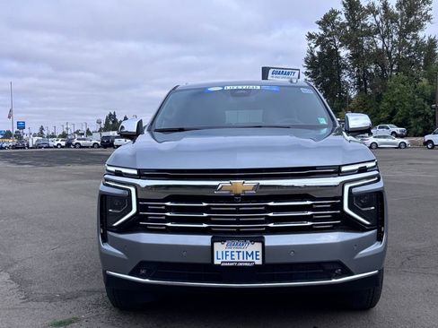 New 2025 Chevrolet Suburban Premier image 2