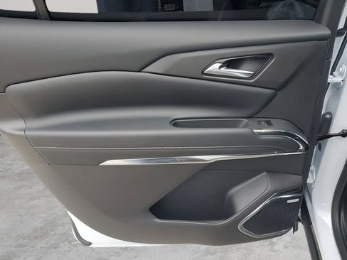 Used 2026 Chevrolet Traverse High Country image 17