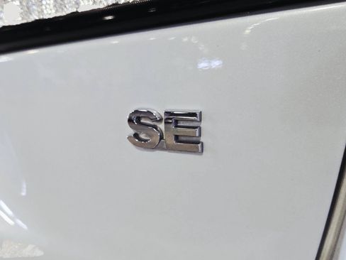 Used 2024 Mitsubishi Outlander Sport ES AWD/4WD image 16