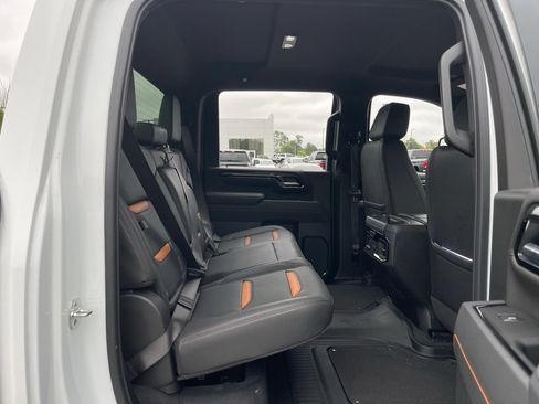 Used 2025 GMC Sierra 2500 AT4 AWD/4WD image 45