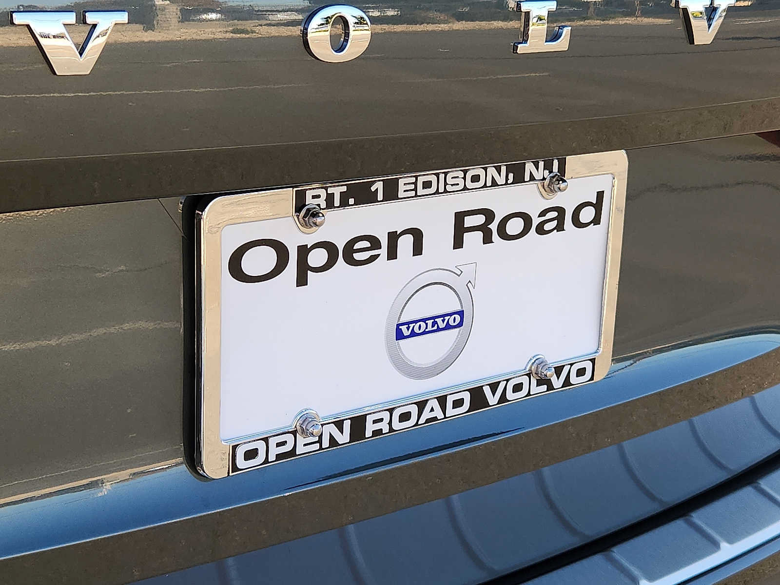 Used 2027 Volvo XC60 B5 Plus AWD/4WD image 30