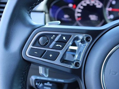 Used 2023 Porsche Cayenne Turbo AWD/4WD image 24