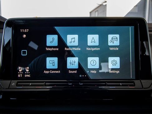 New 2026 Volkswagen Atlas Cross Sport SE image 41