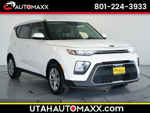 Used 2020 Kia Soul LX image 1