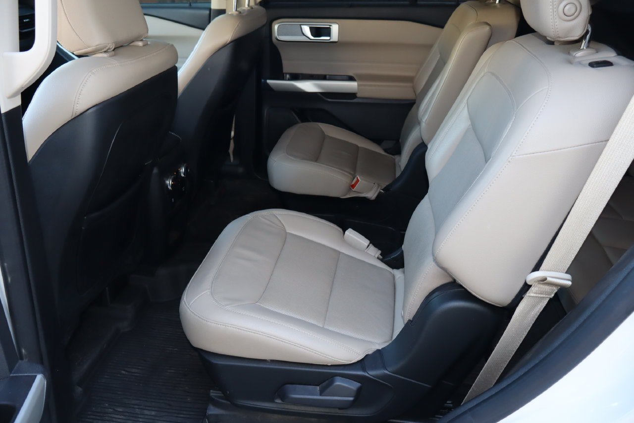 Used 2020 Ford Explorer Limited RWD image 6