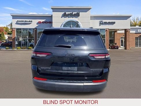 Used 2024 Jeep Grand Cherokee L Limited w/ Black Appearance Package AWD/4WD image 6