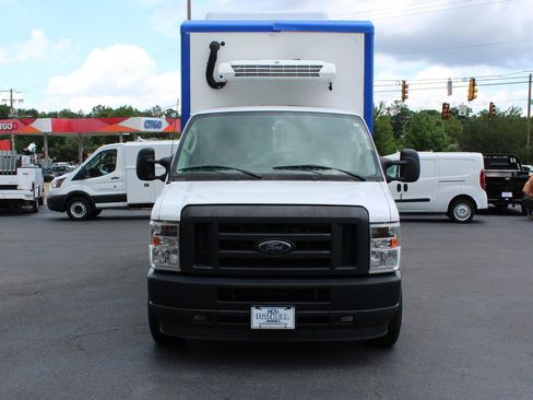 Used 2023 Ford E-350 and Econoline 350 Super Duty w/ Power Windows & Locks Group RWD image 10