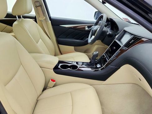 Used 2019 INFINITI Q50 Luxe w/ Essential Package (3.0T Luxe) AWD/4WD image 23
