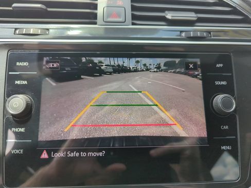 Used 2023 Volkswagen Tiguan SE R-Line AWD/4WD image 37