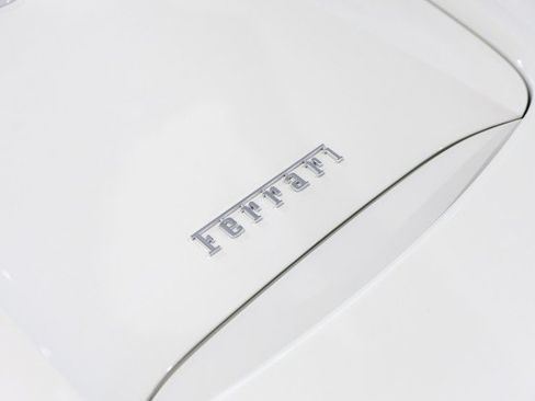 Used 2018 Ferrari 488 Spider RWD image 17