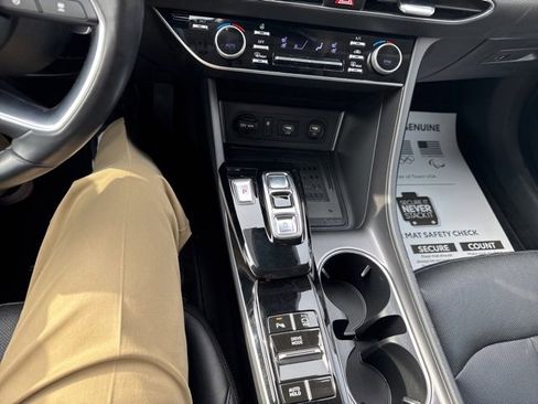 Used 2021 Hyundai Sonata Limited w/ Cargo Package image 18