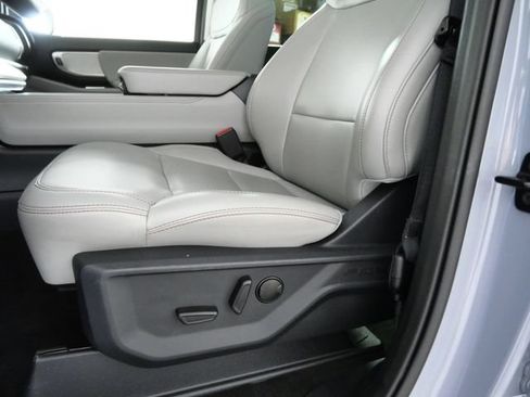 Certified 2025 Ford Expedition Active AWD/4WD image 14