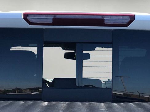 Certified 2022 GMC Sierra 1500 AT4 w/ AT4 Preferred Package AWD/4WD image 44