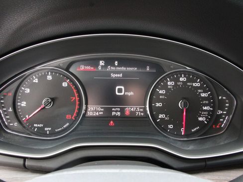 Used 2023 Audi Q5 2.0T Premium w/ Convenience Package AWD/4WD image 21