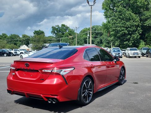 Used 2020 Toyota Camry XSE FWD image 5