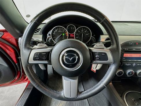 Used 2011 MAZDA MX-5 Miata Touring image 9