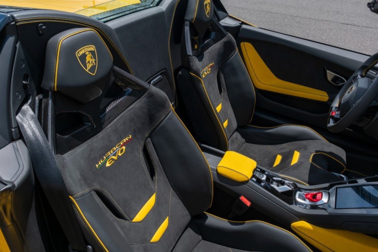 Used 2024 Lamborghini Huracan EVO AWD/4WD image 12