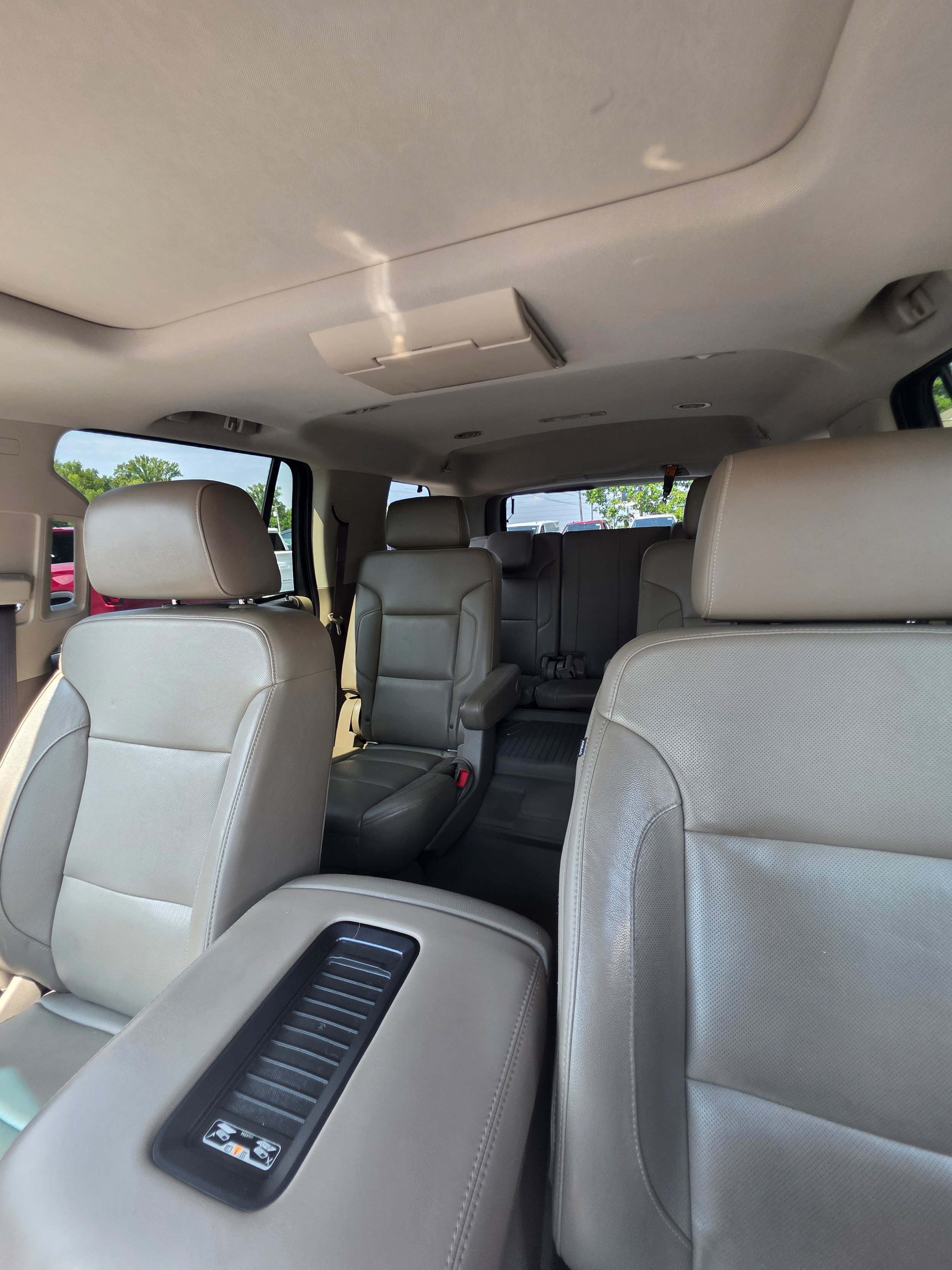 Used 2017 GMC Yukon SLT w/ Open Road Package RWD image 23