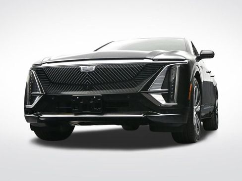 Used 2025 Cadillac Lyriq Luxury AWD/4WD image 31