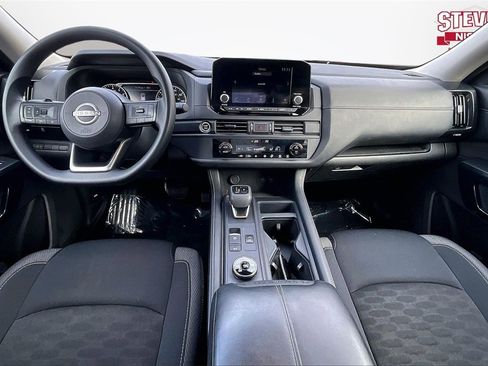 Used 2024 Nissan Pathfinder S image 6