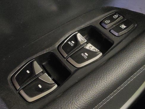 Used 2018 Hyundai Santa Fe Sport w/ 2.4L Tech Package 04 FWD image 27