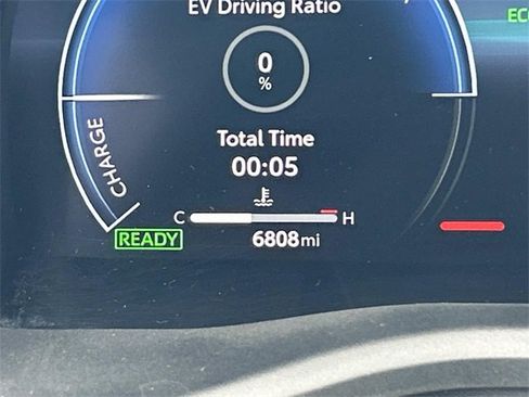 Used 2025 Toyota Camry XLE image 31