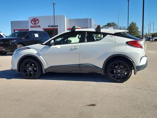 Used 2021 Toyota C-HR XLE video 2