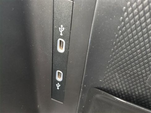 Used 2023 Volkswagen ID.4 Pro S image 21