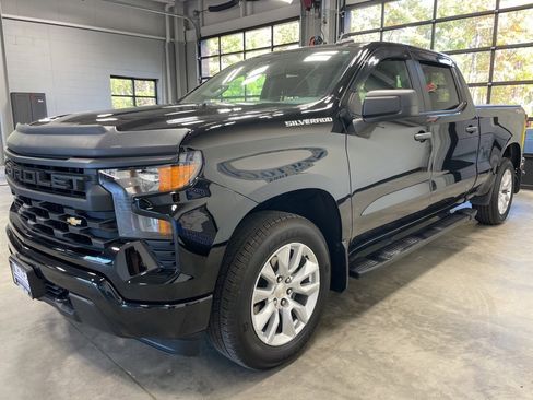 Used 2022 Chevrolet Silverado 1500 Custom image 4