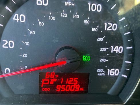 Used 2015 Kia Sorento LX image 8