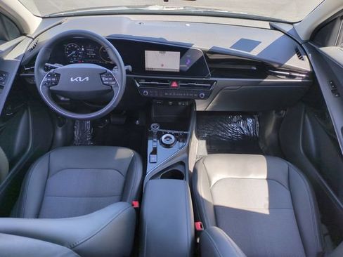 Certified 2024 Kia Niro Wind FWD image 28