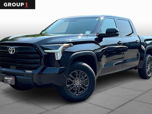 Used 2024 Toyota Tundra SR5 w/ SR5 Convenience Package AWD/4WD image 1