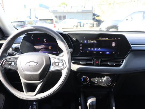 Used 2025 Chevrolet TrailBlazer LT image 17