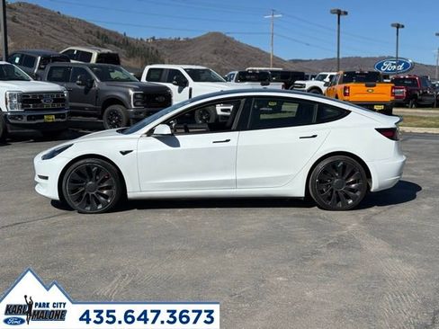 Used 2023 Tesla Model 3 Performance image 2
