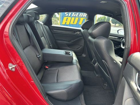 Used 2018 Honda Accord Sport image 16