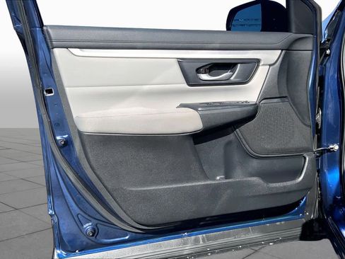 Used 2018 Honda CR-V LX image 25