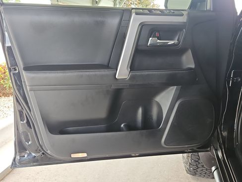 Used 2020 Toyota 4Runner SR5 Premium w/ Moonroof Package AWD/4WD image 16