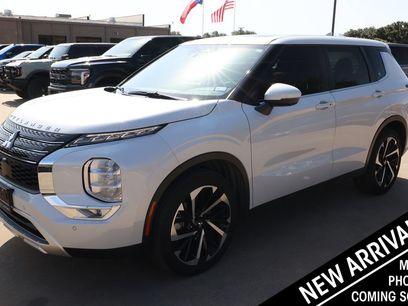 Used 2024 Mitsubishi Outlander SE