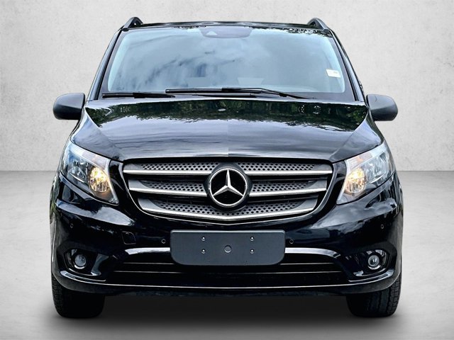 Used 2018 Mercedes-Benz Metris Passenger image 3